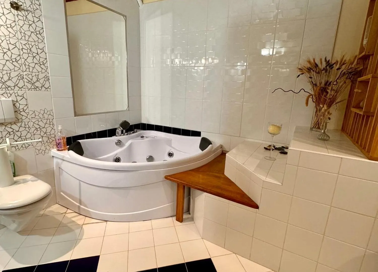 Holiday home L'Elegante - Maison De Ville Avec Bains A Remous - Parking Inclus Saint-Paul-de-Vence